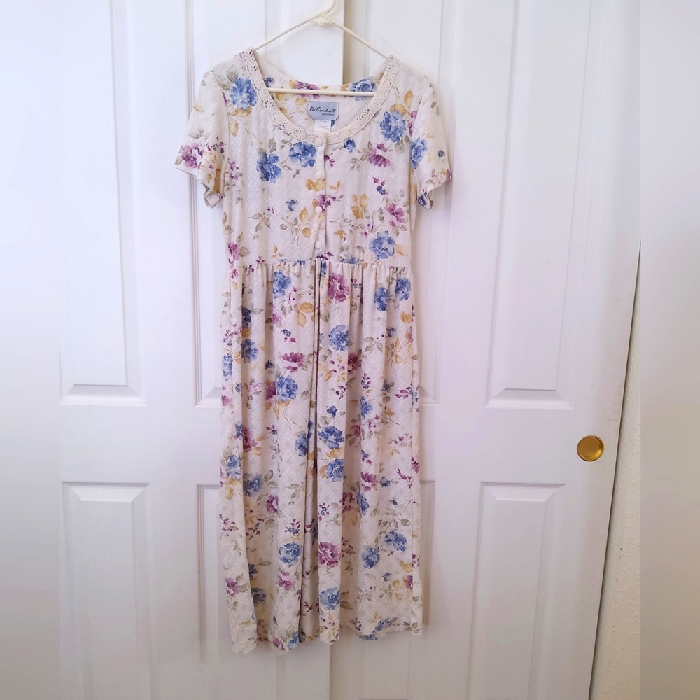 Ms. Conduct Vintage dress